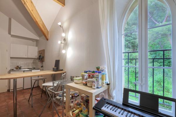Marseille 9éme, Parc National des Calanques, Maison de Maître de 500 m² avec son parc de 2 Hectares , 11 studios