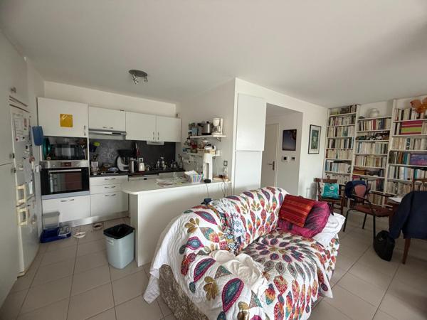 Appartement T3 avec terrasse, en résidence séniors