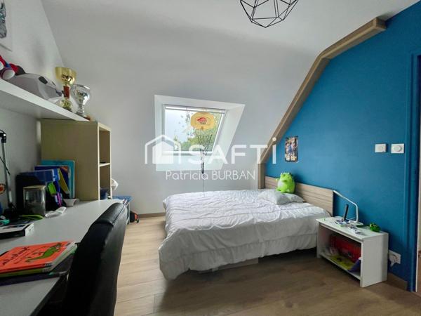 Maison 4 chambres 532 m2 terrain proche commodités