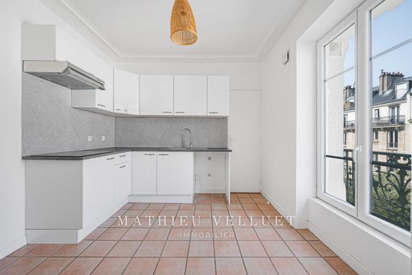 Paris (75018) T2 50m², 4ème Étage avec vue dégagée, DPE C - Jules Joffrin