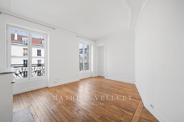 Paris (75018) T2 50m², 4ème Étage avec vue dégagée, DPE C - Jules Joffrin
