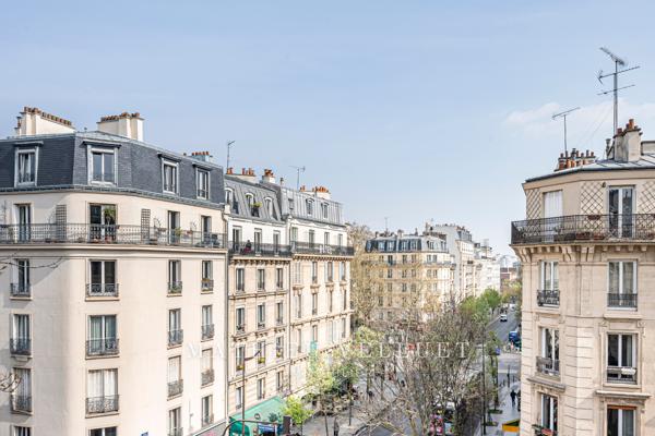 Paris (75018) T2 50m², 4ème Étage avec vue dégagée, DPE C - Jules Joffrin