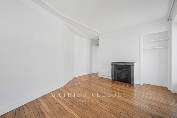 Paris (75018) T2 50m², 4ème Étage avec vue dégagée, DPE C - Jules Joffrin
