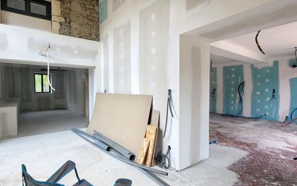 Maison à vendre    5 pièces • 234 m2 Salaise-sur-Sanne