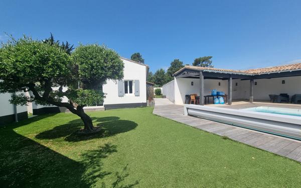 Maison à vendre    7 pièces • 147 m2 Rivedoux-Plage