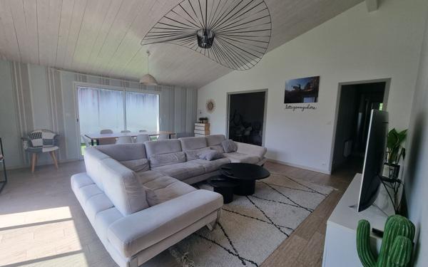 Maison à vendre    7 pièces • 147 m2 Rivedoux-Plage