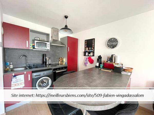 A SAISIR APPARTEMENT T2 AVEC PARKING ET BALCON