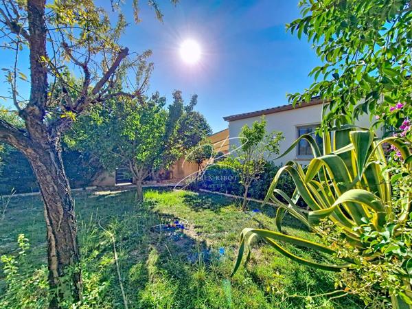 Villa T5 4 chambres 142 m² piscine