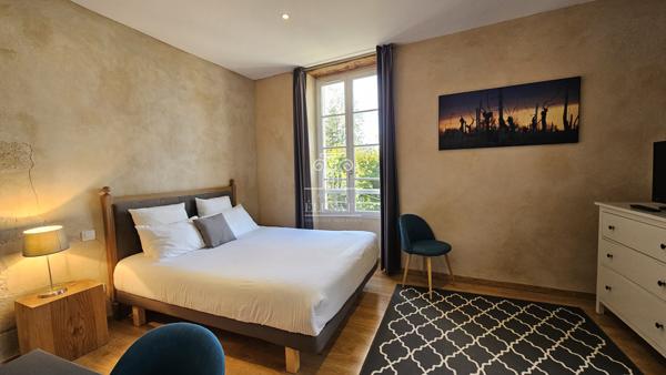 Condom (32100) Magnifique propriété 12 pièces, 7 chambres et un appartement de 100m² - secteur Eauze