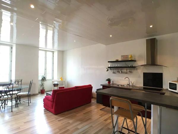 Location                                                      Appartement
                        
                     2 pièces                      47 m2                     à Albi