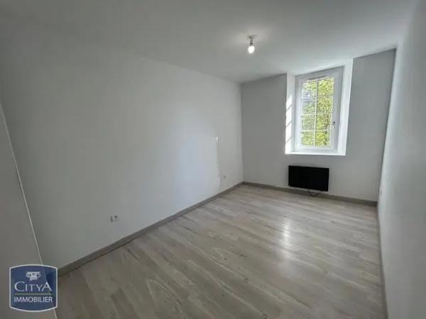 Appartement à louer 3 pièces 60.25m² Pamiers (09100)