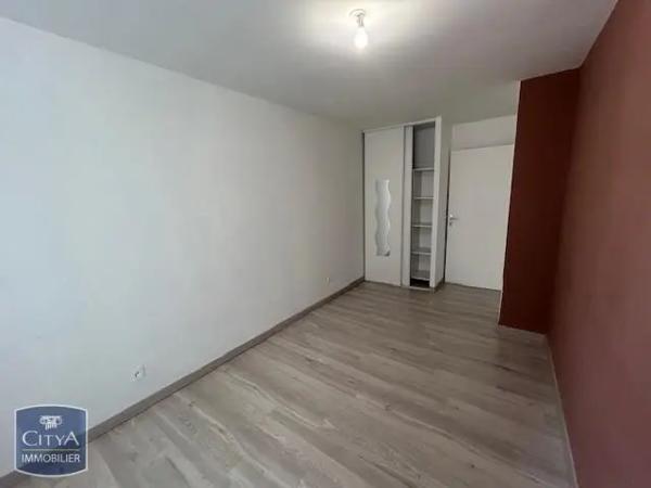 Appartement à louer 3 pièces 60.25m² Pamiers (09100)