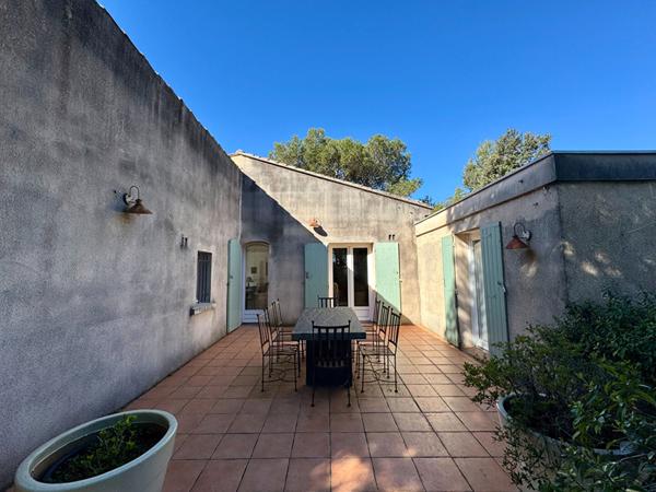 Maison Nimes 6 pièce(s) 158.51 m2