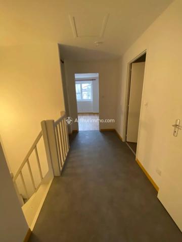 Location Maison 3 pièces 87 m2 à Brizambourg