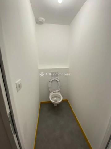 Location Maison 3 pièces 87 m2 à Brizambourg