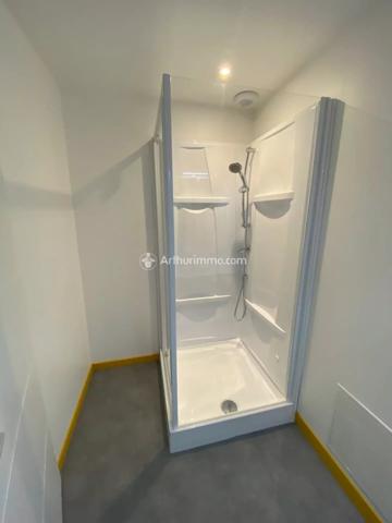 Location Maison 3 pièces 87 m2 à Brizambourg