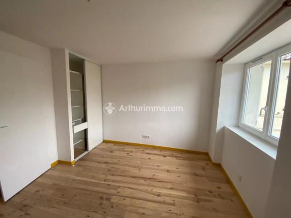 Location Maison 3 pièces 87 m2 à Brizambourg