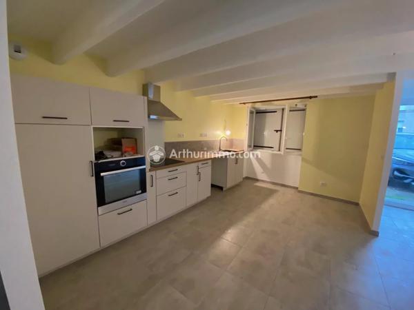 Location Maison 3 pièces 87 m2 à Brizambourg