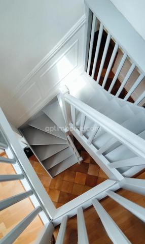 APPARTEMENT DUPLEX - PROCHE CENTRE VILLE - PARKING PRIVÉ - 159m² au sol - LISIEUX (14100)