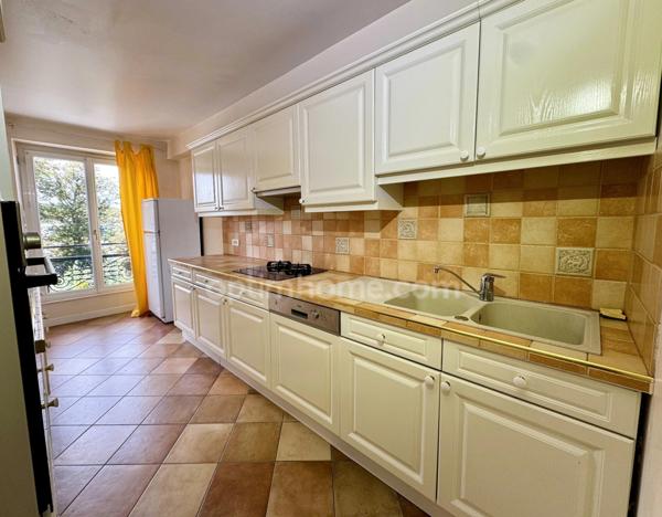 APPARTEMENT DUPLEX - PROCHE CENTRE VILLE - PARKING PRIVÉ - 159m² au sol - LISIEUX (14100)