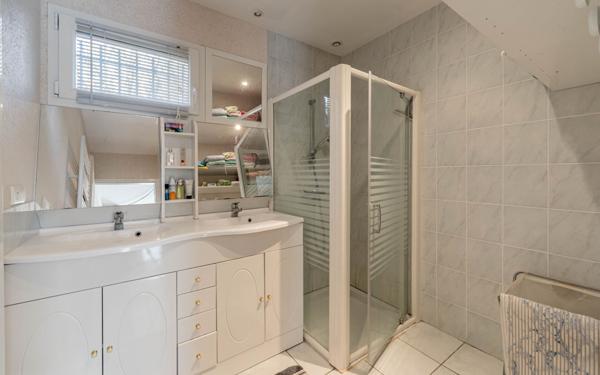 Maison à vendre    8 pièces • 183 m2 Quissac