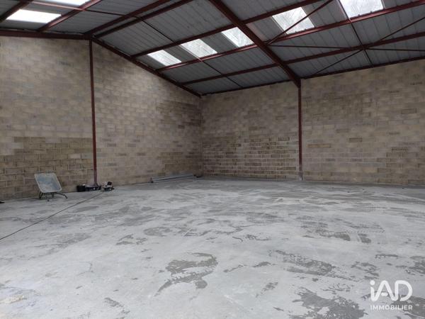 Location hangar 500 m² Pontpoint