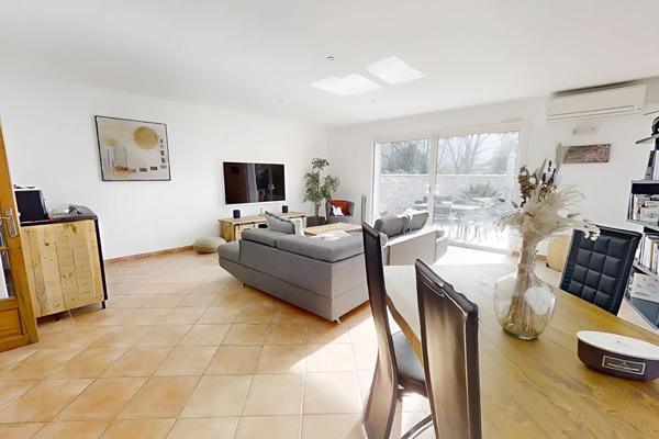 La Crau -Belle maison de 128 m² avec piscine, au calme et proche des commodités avec piscine