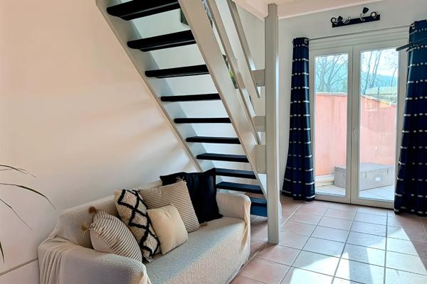 La Crau -Belle maison de 128 m² avec piscine, au calme et proche des commodités avec piscine