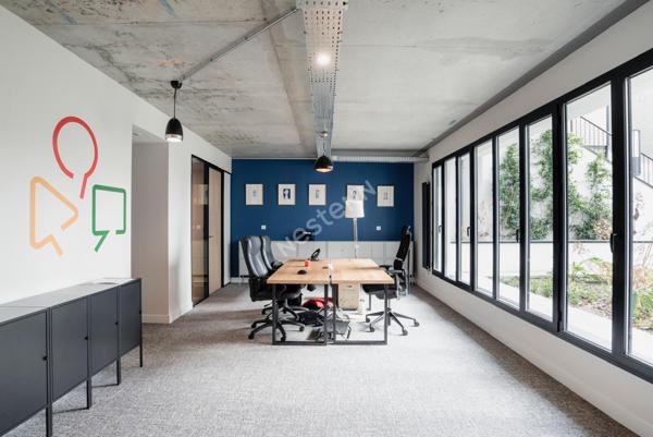 Nantes Saint-Félix - Bureaux de 197m² avec 2 places de stationnement - Accès PMR