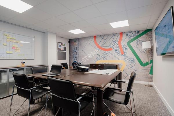 Nantes Saint-Félix - Bureaux de 197m² avec 2 places de stationnement - Accès PMR