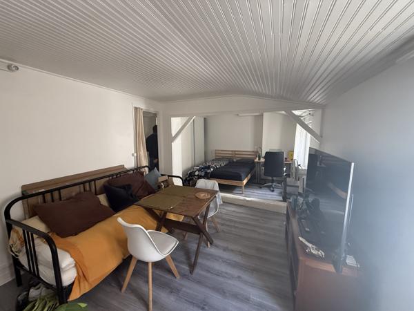 Appartement T2 dernier étage - Coeur de Bordeaux