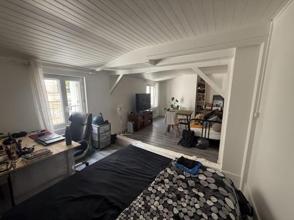 Appartement T2 dernier étage - Coeur de Bordeaux