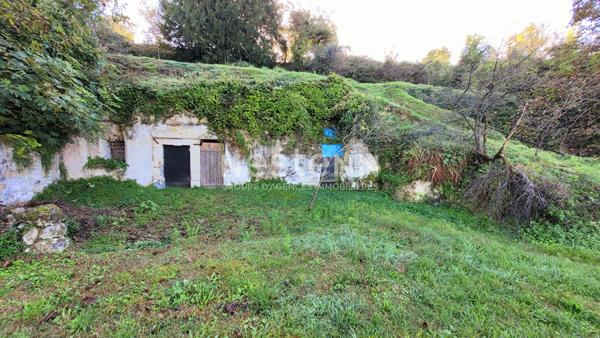 Terrain constructible + caves: Proche Loches