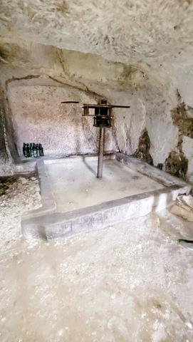 Terrain constructible + caves: Proche Loches