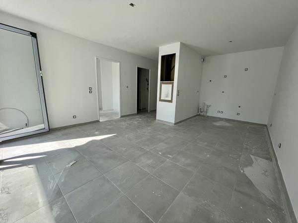 Appartement avec Terrasse/Parking - Proche Tram