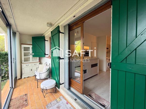 SAINT-CYPRIEN PLAGE, T2 RENOVE AVEC JARDIN DANS BELLE RESIDENCE AVEC PISCINE ET STATIONNEMENTS