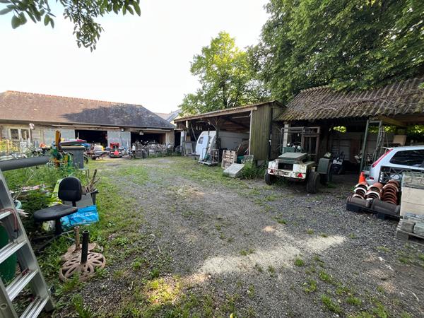 Ancien Presbytère de caractère ? Ensemble immobilier de rapport au coeur de Saint-Méen-le-Grand