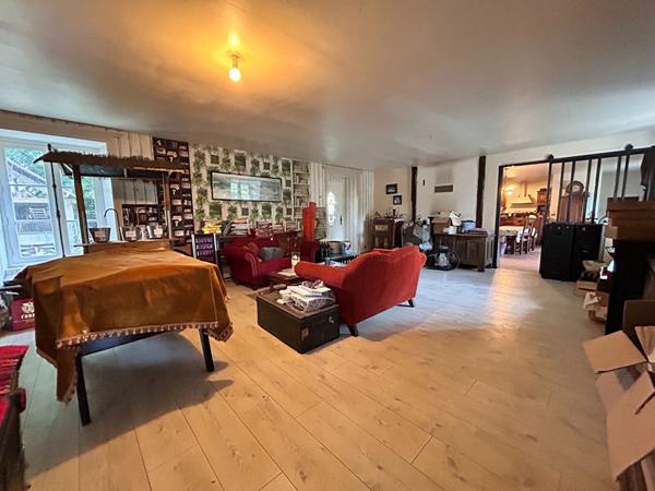 Ancien Presbytère de caractère ? Ensemble immobilier de rapport au coeur de Saint-Méen-le-Grand
