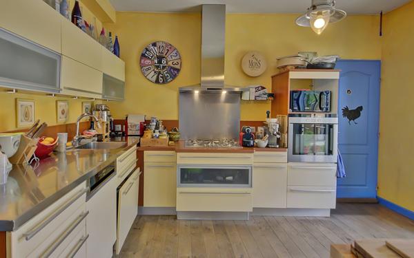 Maison à vendre    7 pièces • 140 m2 Saint-Cyr-au-Mont-d'Or