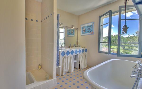 Maison à vendre    7 pièces • 140 m2 Saint-Cyr-au-Mont-d'Or