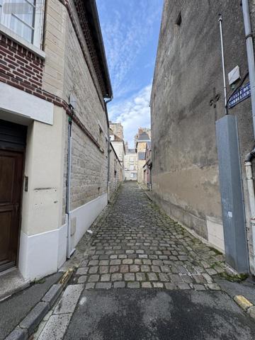 Bureaux à vendre à Laon dans l'Aisne (02000), ref : 02002-348