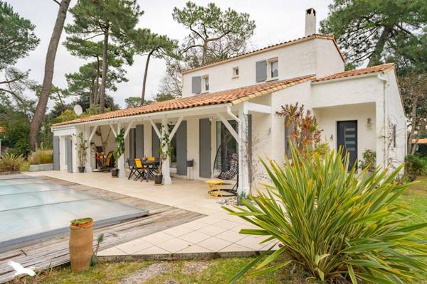 Maison à vendre |  Meschers-sur-Gironde |  6 pièces | 160 m²