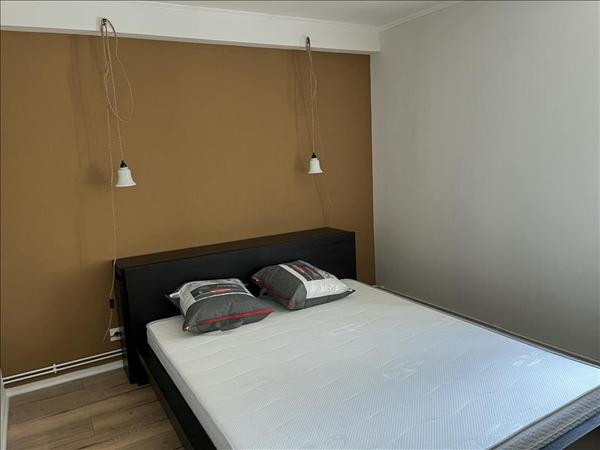 Appartement à louer 585 € CC ANGOULEME 2 p 35 m² DPE D