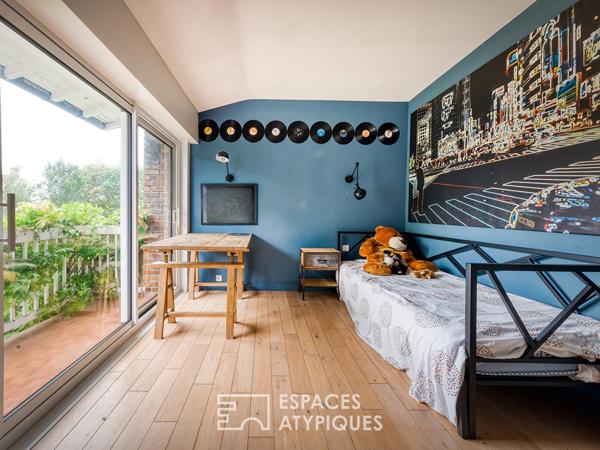 La maison d’architecte avec piscine intérieure au bord du lac