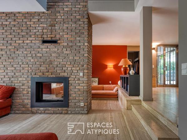 La maison d’architecte avec piscine intérieure au bord du lac