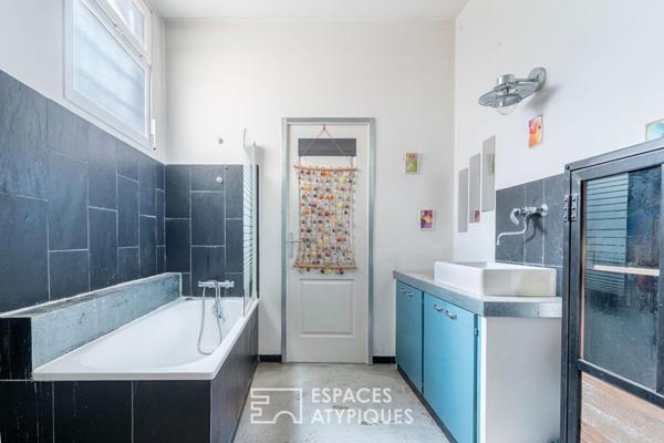 Maison d’architecte à l’esprit loft avec jardin