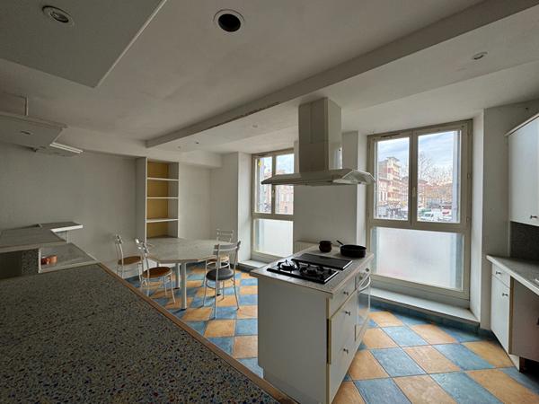 Gaillac, Immeuble de rapport .