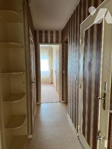 Appartement T3 avec balcon, 2ème étage avec ascenseur.