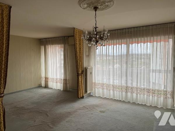 Appartement T3 avec balcon, 2ème étage avec ascenseur.