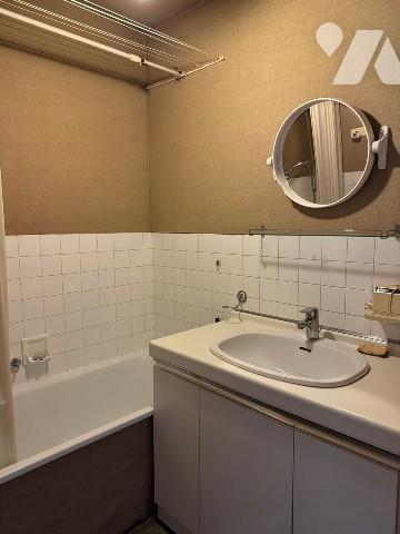 Appartement T3 avec balcon, 2ème étage avec ascenseur.